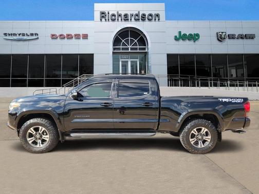 Midnight Black Metallic 2019 Toyota Tacoma TRD Sport