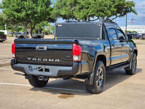 Midnight Black Metallic 2019 Toyota Tacoma TRD Sport