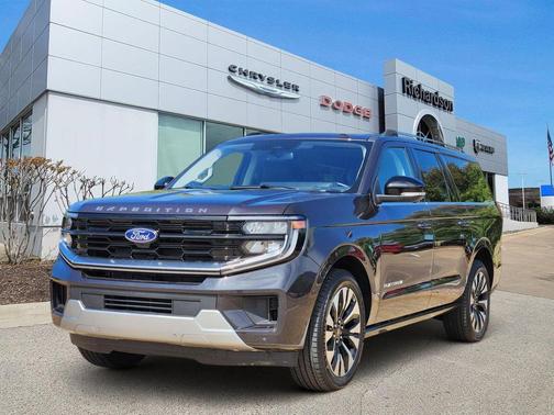 Gray Metallic 2025 Ford Expedition Max Platinum