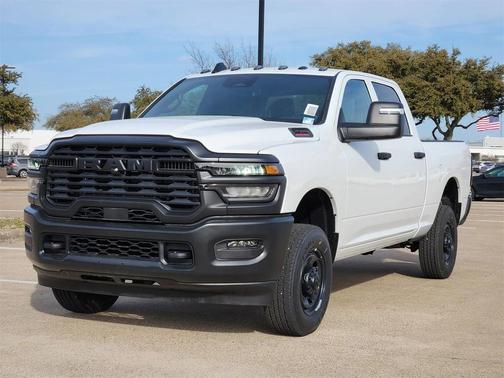 2026 RAM 2500 Tradesman Crew Cab 4x4 6'4' Box