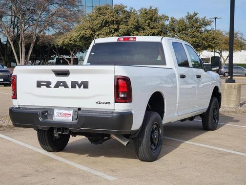 2026 RAM 2500 Tradesman Crew Cab 4x4 6'4' Box