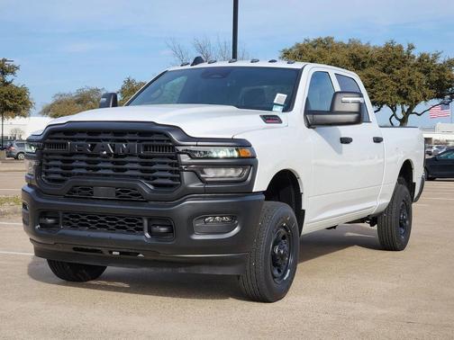 2026 RAM 2500 Tradesman Crew Cab 4x4 6'4' Box