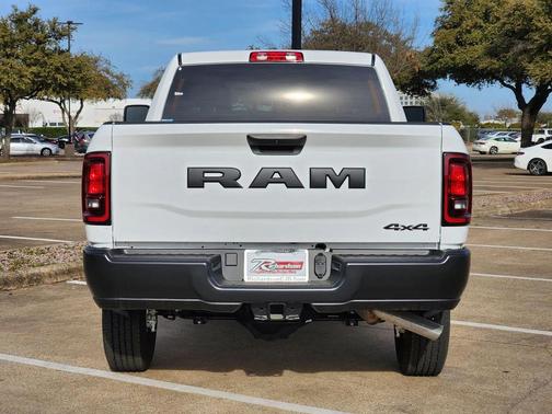 2026 RAM 2500 Tradesman Crew Cab 4x4 6'4' Box