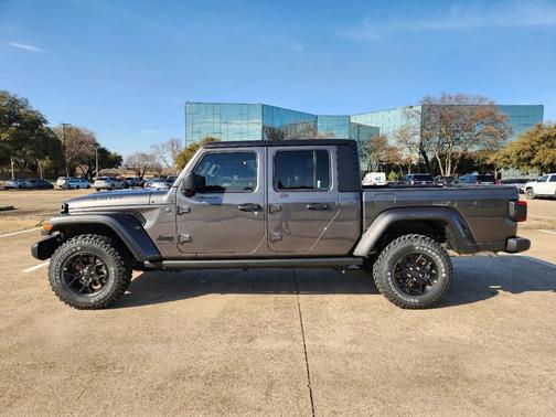 2025 Jeep Gladiator Willys
