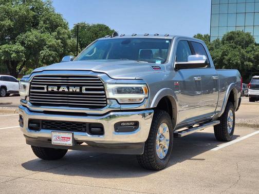 Billet Silver Metallic Clearcoat 2022 RAM 2500 Laramie Crew Cab 4x4 6'4' Box