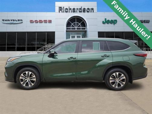 2024 Toyota Highlander Hybrid XLE