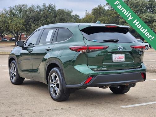 2024 Toyota Highlander Hybrid XLE