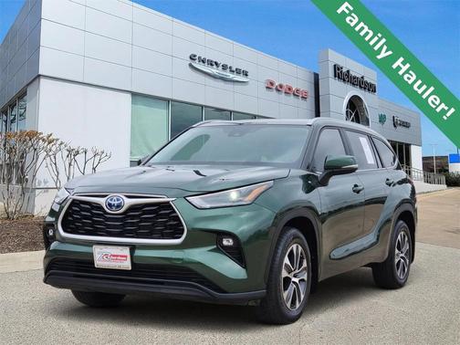 2024 Toyota Highlander Hybrid XLE