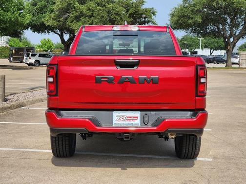 Molten Red Pearlcoat 2026 RAM 1500 Express