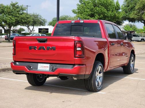 Molten Red Pearlcoat 2026 RAM 1500 Express