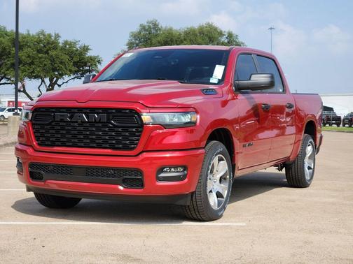 Molten Red Pearlcoat 2026 RAM 1500 Express