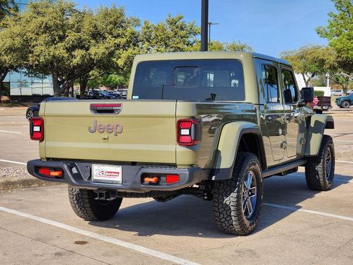 41 2026 Jeep Gladiator Mojave 4x4