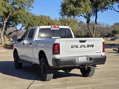 2026 RAM 2500 Tradesman Crew Cab 4x4 6'4' Box