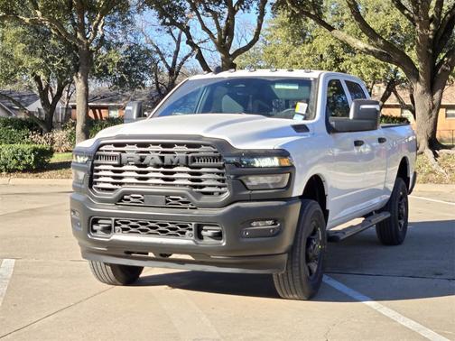 2026 RAM 2500 Tradesman Crew Cab 4x4 6'4' Box