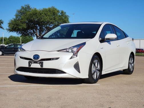 Blizzard Pearl 2016 Toyota Prius