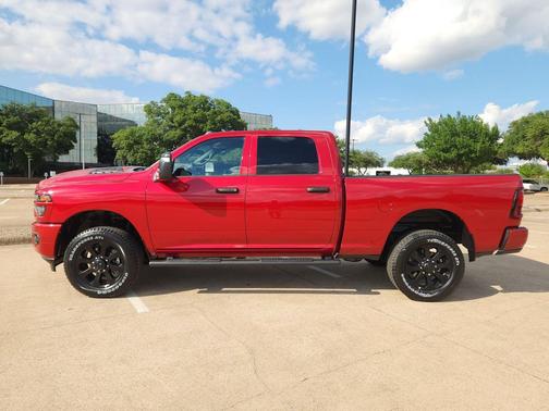 Molten Red Pearlcoat 2026 RAM 2500 Black Express Crew Cab 4x4 6'4' Box