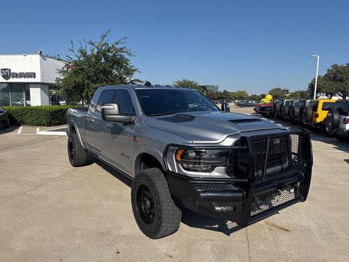 2024 RAM 3500 Limited Mega Cab 4x4 6'4' Box