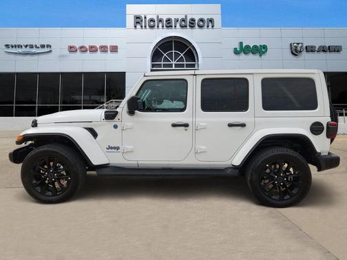 Bright White 2025 Jeep Wrangler 4xe Sahara