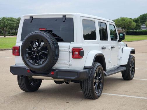 Bright White 2025 Jeep Wrangler 4xe Sahara