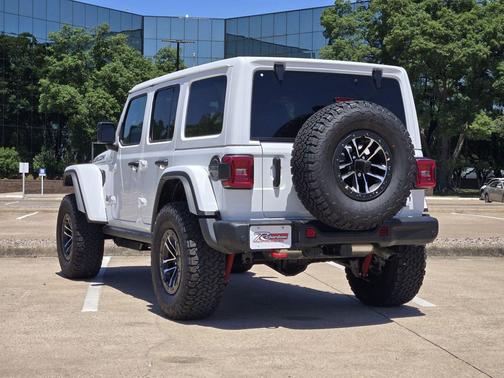 Bright White Clearcoat 2026 Jeep Wrangler Rubicon