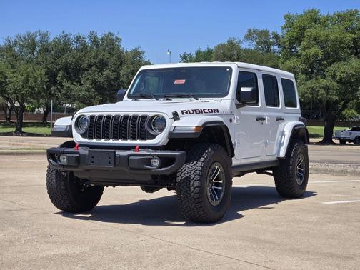 Bright White Clearcoat 2026 Jeep Wrangler Rubicon