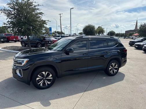 2024 Volkswagen Atlas 2.0T SE