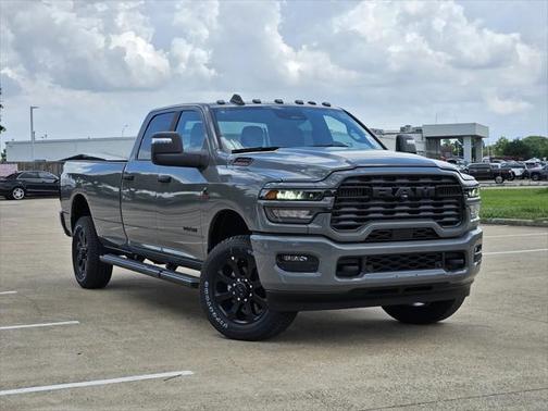 2025 RAM 3500 LONE STAR CREW CAB 4X4 8' BOX