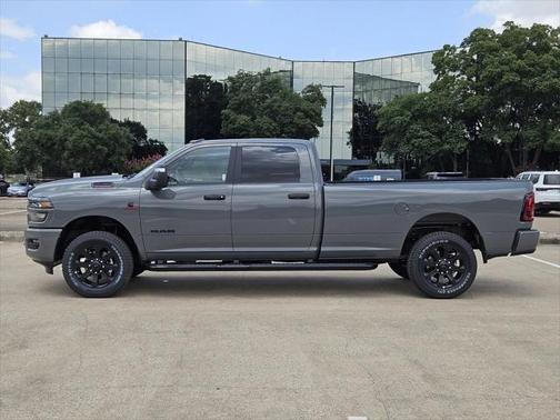 2025 RAM 3500 LONE STAR CREW CAB 4X4 8' BOX