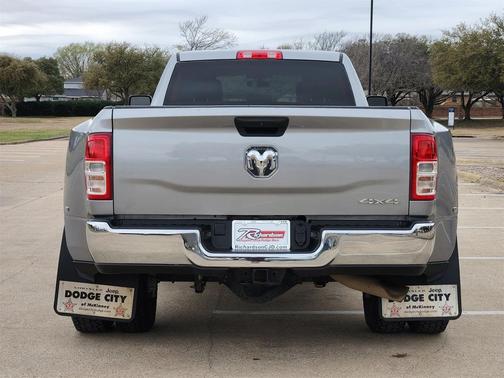 2023 RAM 3500 Tradesman Crew Cab 4x4 8' Box
