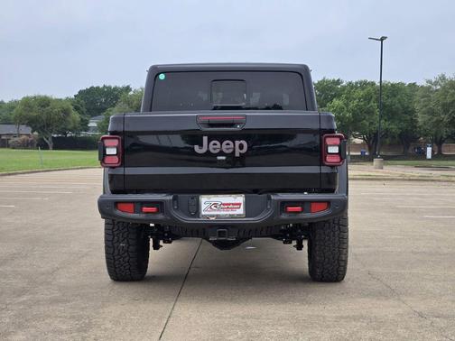 Black Clearcoat 2026 Jeep Gladiator Rubicon