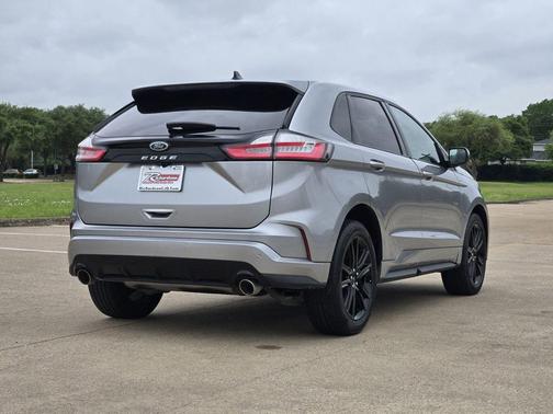 Iconic Silver 2021 Ford Edge SEL