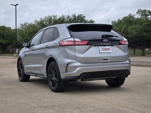 Iconic Silver 2021 Ford Edge SEL