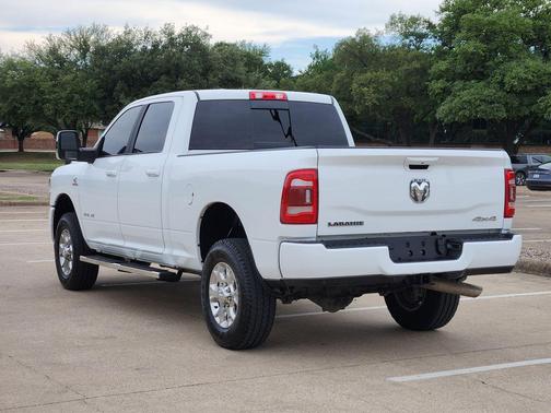 Bright White Clearcoat 2023 RAM 2500 Laramie Crew Cab 4x4 6'4' Box