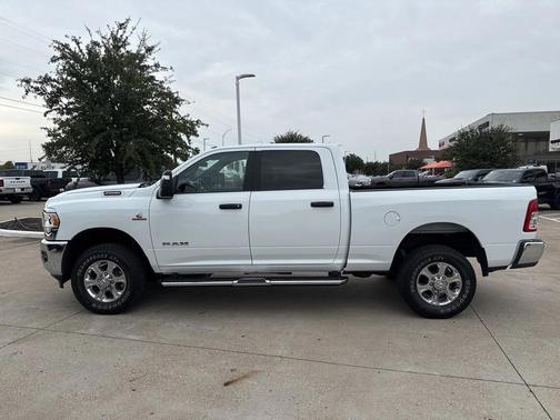 2024 RAM 2500 Laramie Crew Cab 4x4 6'4' Box