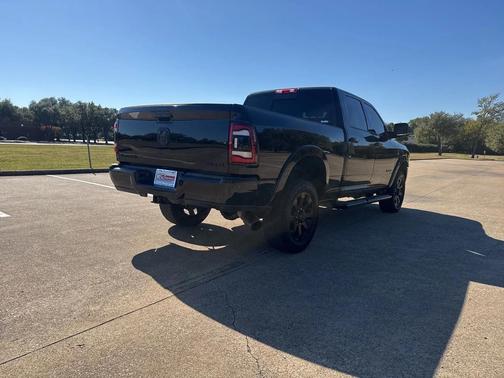2019 RAM 2500 Laramie Crew Cab 4x4 6'4' Box