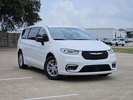 2025 Chrysler Pacifica L
