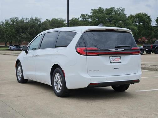 2025 Chrysler Pacifica L