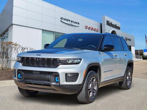 Silver Zynith 2023 Jeep Grand Cherokee 4xe Trailhawk
