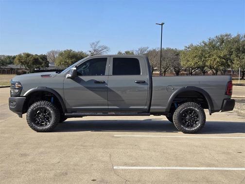 2026 RAM 2500 Tradesman Crew Cab 4x4 6'4' Box