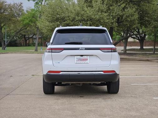 2022 Jeep Grand Cherokee 4xe Base