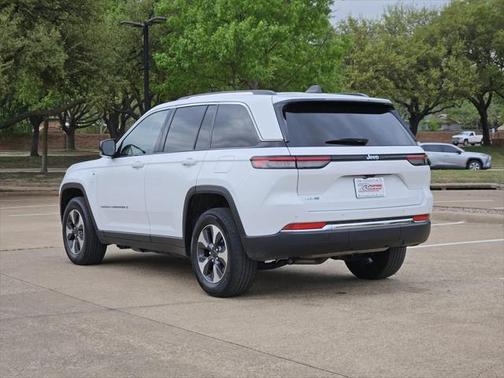 2022 Jeep Grand Cherokee 4xe Base