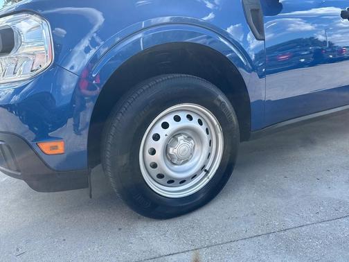 2024 Ford Maverick XL