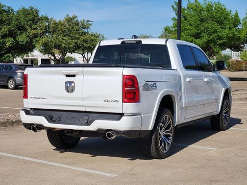 Ivory White Tri-Coat Pearlcoat 2026 RAM 1500 ST