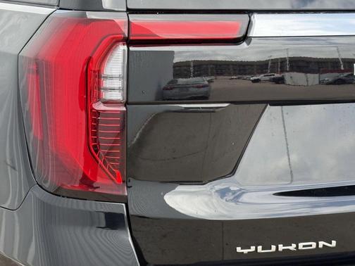 Onyx Black 2025 GMC Yukon XL Denali