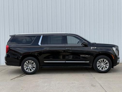 Onyx Black 2025 GMC Yukon XL Denali