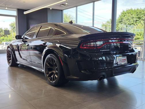 Pitch Black Clearcoat 2022 Dodge Charger SRT Hellcat