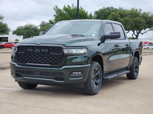 Serrano Green Metallic 2026 RAM 1500 Express