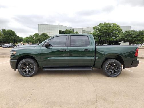 Serrano Green Metallic 2026 RAM 1500 Express