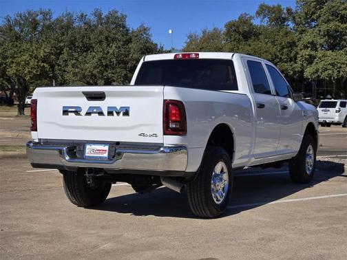 2025 RAM 2500 Tradesman Crew Cab 4x4 6'4' Box