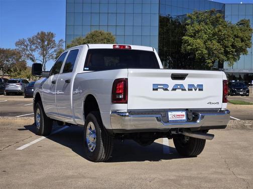 2025 RAM 2500 Tradesman Crew Cab 4x4 6'4' Box